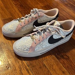 Women’s Nike Court Special Collection size 10